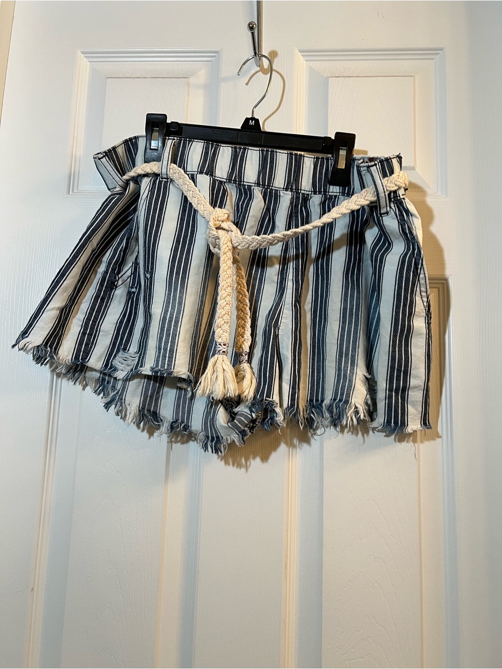 🦋 NWT  Rewash Navy & White Striped Paperbag Shorts with Rope Belt size xlarge